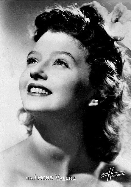 西蒙娜·瓦莱尔 Simone Valère