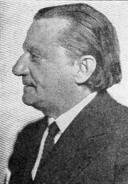 塞萨雷·格拉维纳 Cesare Gravina