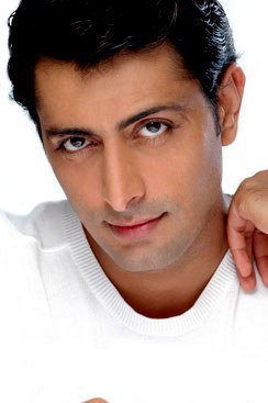 普里耶修·查特奇 Priyanshu Chatterjee