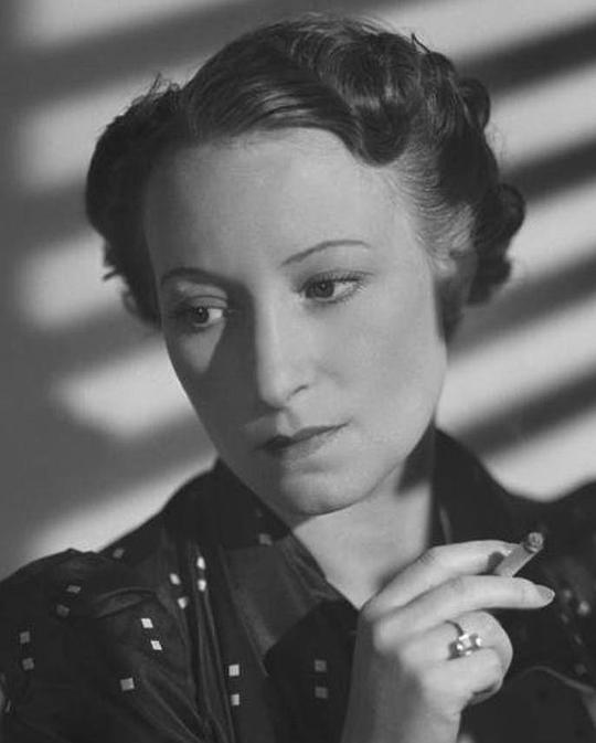 奥兰·德马齐斯 Orane Demazis