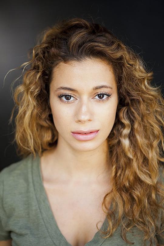 安吉利·赞巴拉娜 Angelic Zambrana