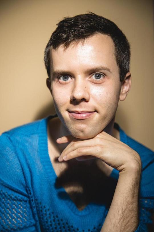 科尔·埃斯科拉 Cole Escola