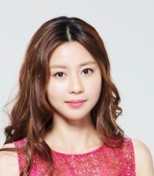 金雅拉 Ah-ra Kim