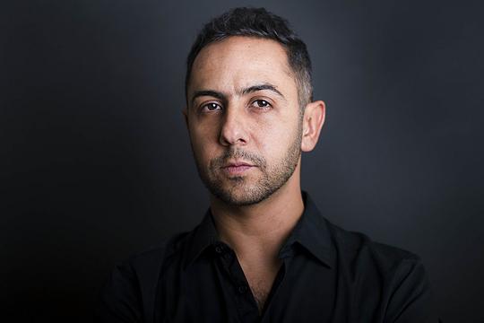 胡伯托·巴斯托 Humberto Busto