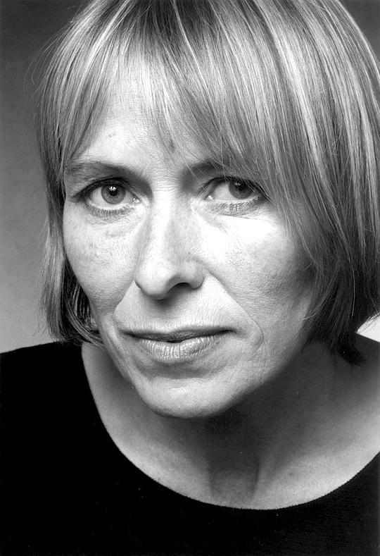 蒂莉·沃斯堡 Tilly Vosburgh