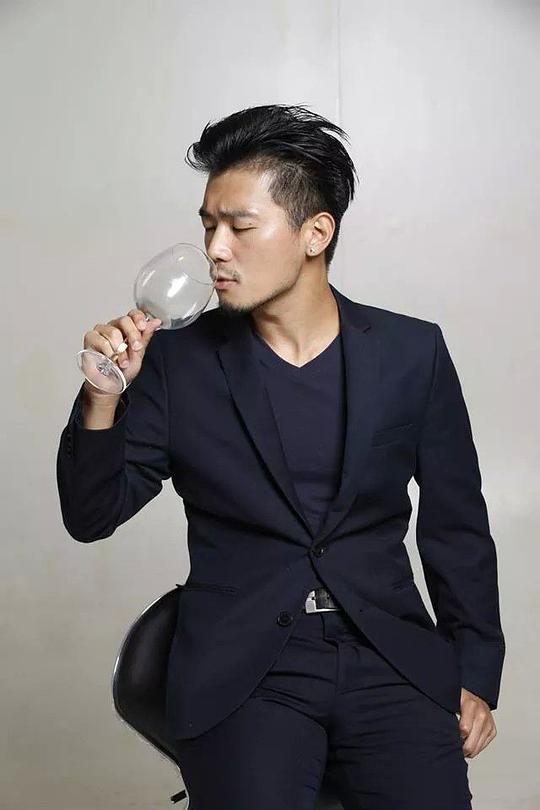 黃雋謙 Chun Him Wong