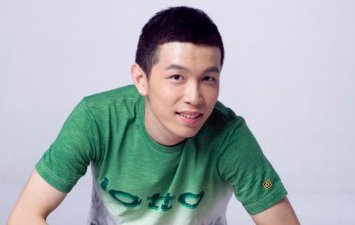 黄伟 Wei Huang