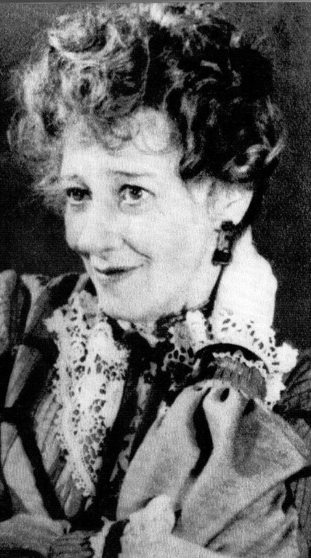 法茵娜·让涅夫斯卡娅 Faina Ranevskaya