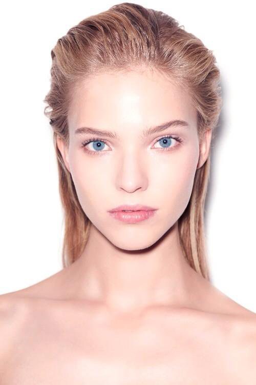 萨莎·露丝 Sasha Luss