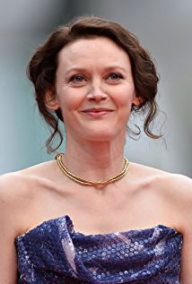 西蒙妮·柯比 Simone Kirby