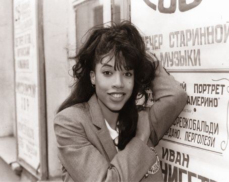 金伯利·罗素 Kimberly Russell