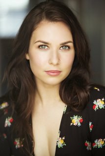 奥利维亚·田內 Olivia Tennet