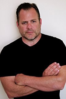 汤姆·洛威尔 Tom Lowell