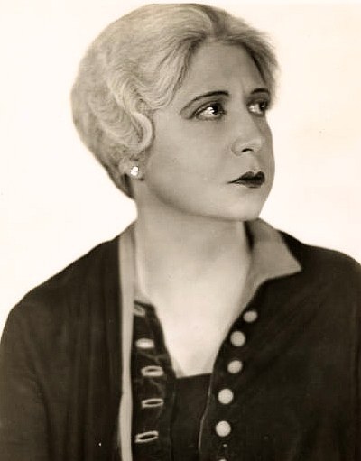 露丝·谢林顿 Ruth Cherrington