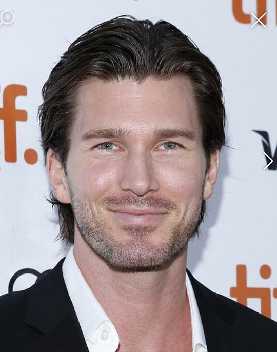 克里斯托弗·拉塞尔 Christopher Russell