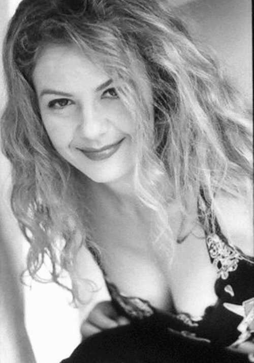 朱莉·戴维斯 Julie Davis