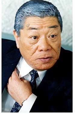 高峰凯希 Casey Takamine