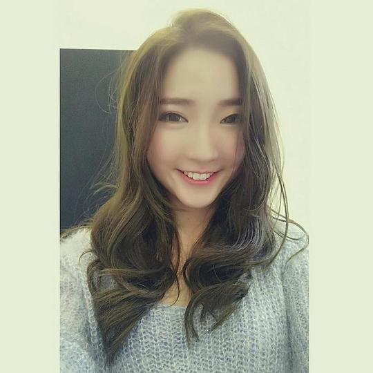 包仲欣 Lydia Pau