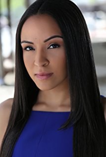 瓦尔内特·玛丽·圣地亚哥 Walnette Marie Santiago