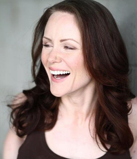 詹·麦克莱恩-安格斯 Jenn MacLean-Angus