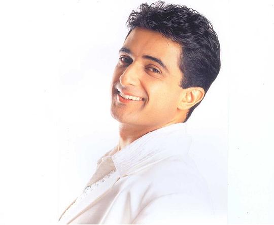 桑贾伊·萨里 Sanjay Suri