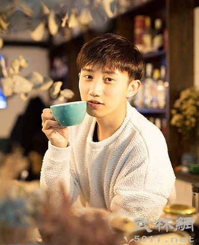 梁振伦 Zhenlun Liang