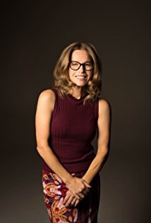 洛莱妮·伊万诺夫 Lorraine Evanoff