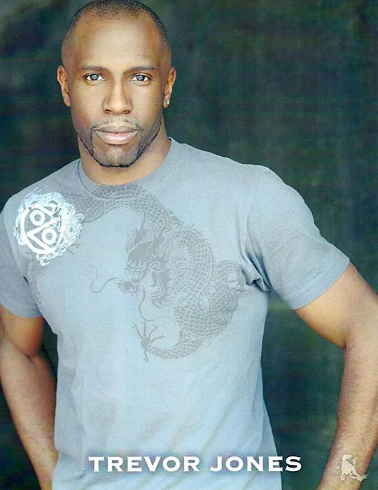 特雷弗·琼斯 Trevor Jones