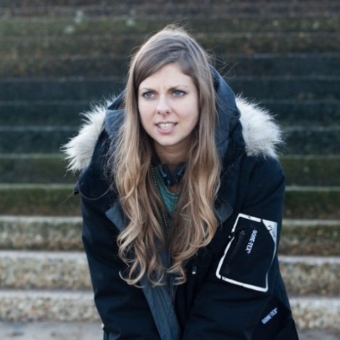 露西·彻尼亚克 Lucy Tcherniak