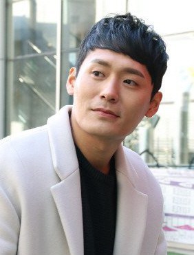 崔大勋 Dae-hoon Choi