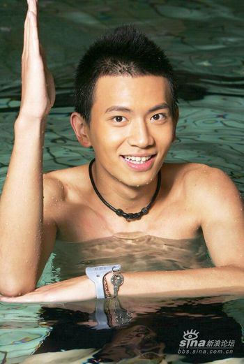 秦炎仕 Yanshi Qin