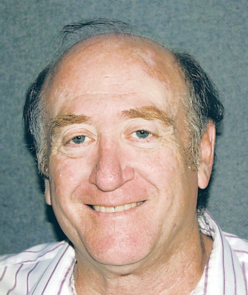 劳埃德·J·施瓦茨 Lloyd J. Schwartz