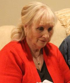 格伦多拉·斯蒂特 Glendora Stitt