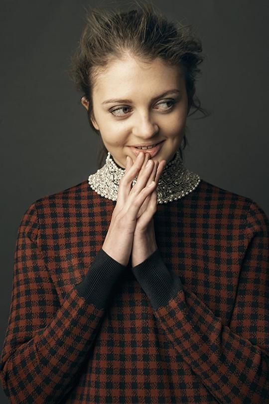 拉腊·皮克 Lara Peake