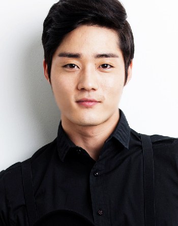 李河汩 Ha-yul Lee