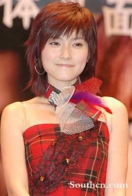 张曼伶 Bella Zhang