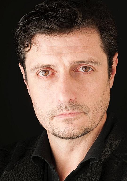 阿德里亚诺·卡瓦略 Adriano Carvalho