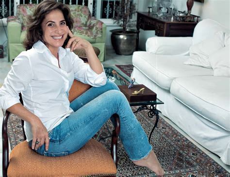 桃奇娅·梅莱赖斯 Totia Meireles