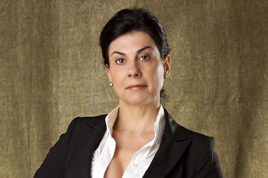 安吉拉·迪普 Ângela Dip