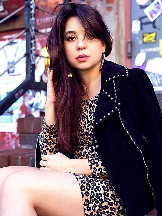 希拉里·贝蒂斯 Hilary Bettis