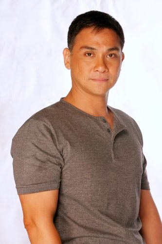 诺尼·布埃诺卡米诺 Noni Buencamino