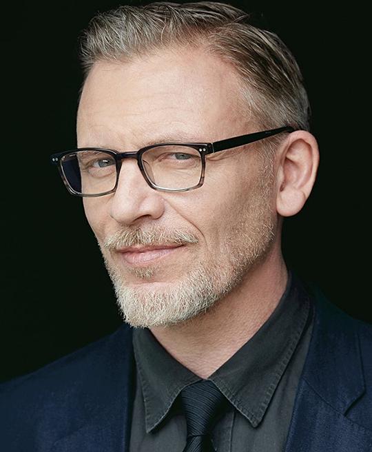 考乐姆·吉斯·雷尼 Callum Keith Rennie