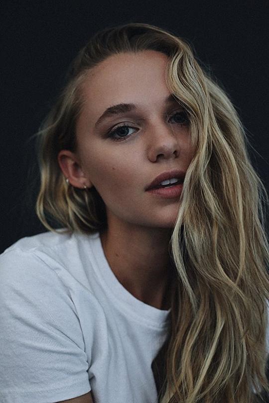 麦迪森·伊瑟曼 Madison Iseman