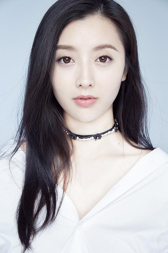 胡樱子 Yingzi Hu