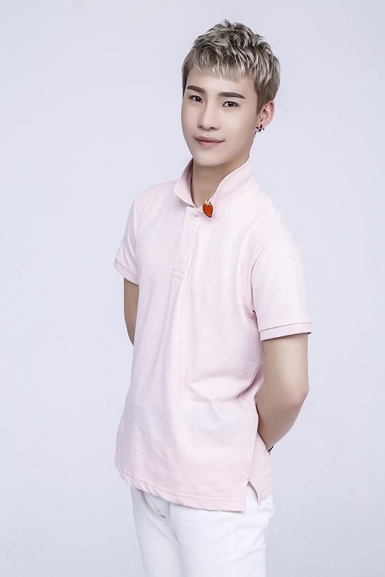 黄梓俊 Zijun Huang