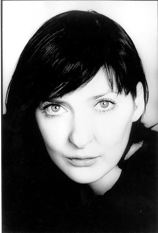 凯茜·基拉·克拉克 Kathy Kiera Clarke