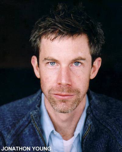 乔纳森·扬 Jonathon Young