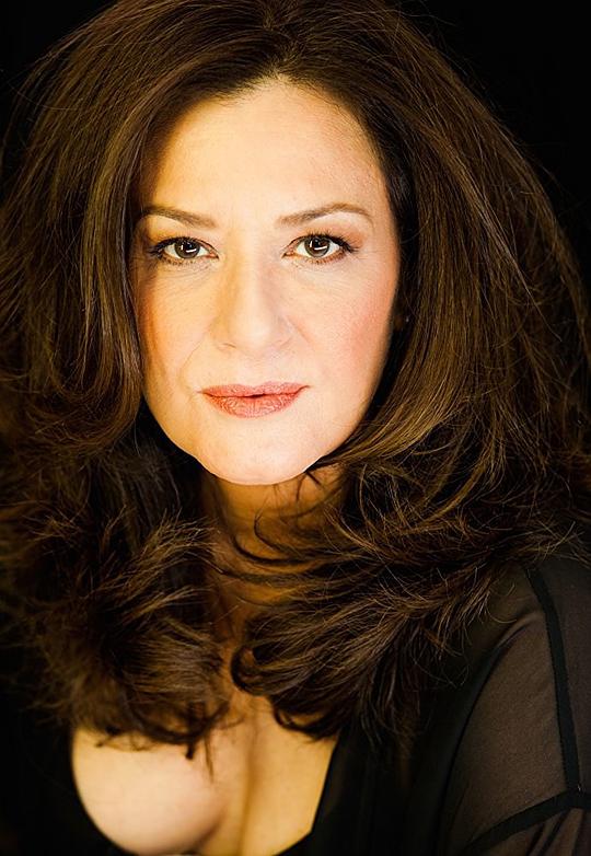 贝蒂拉·达马斯 Bertila Damas