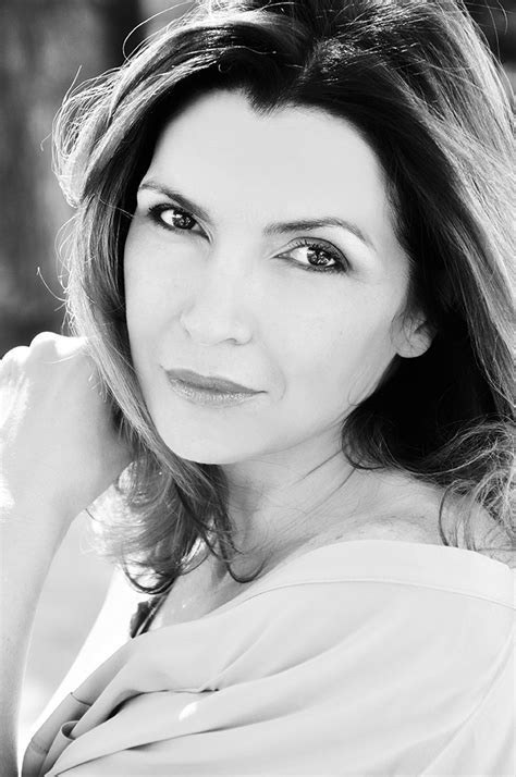 玛丽娅·皮娅·卡尔佐尼 Maria Pia Calzone