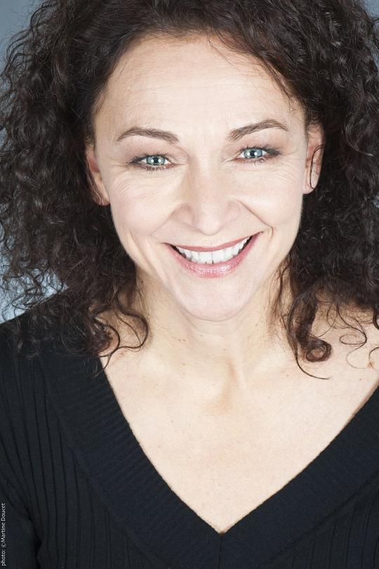 西尔维·德拉波 Sylvie Drapeau